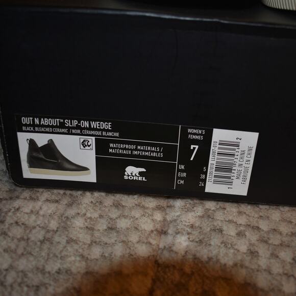Sorel Black Out and About Waterproof Slip On Wedges Sneakers Size 7 New In Box - Picture 5 of 8